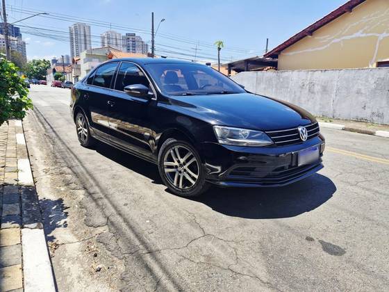 VOLKSWAGEN JETTA 2.0 COMFORTLINE FLEX 4P TIPTRONIC